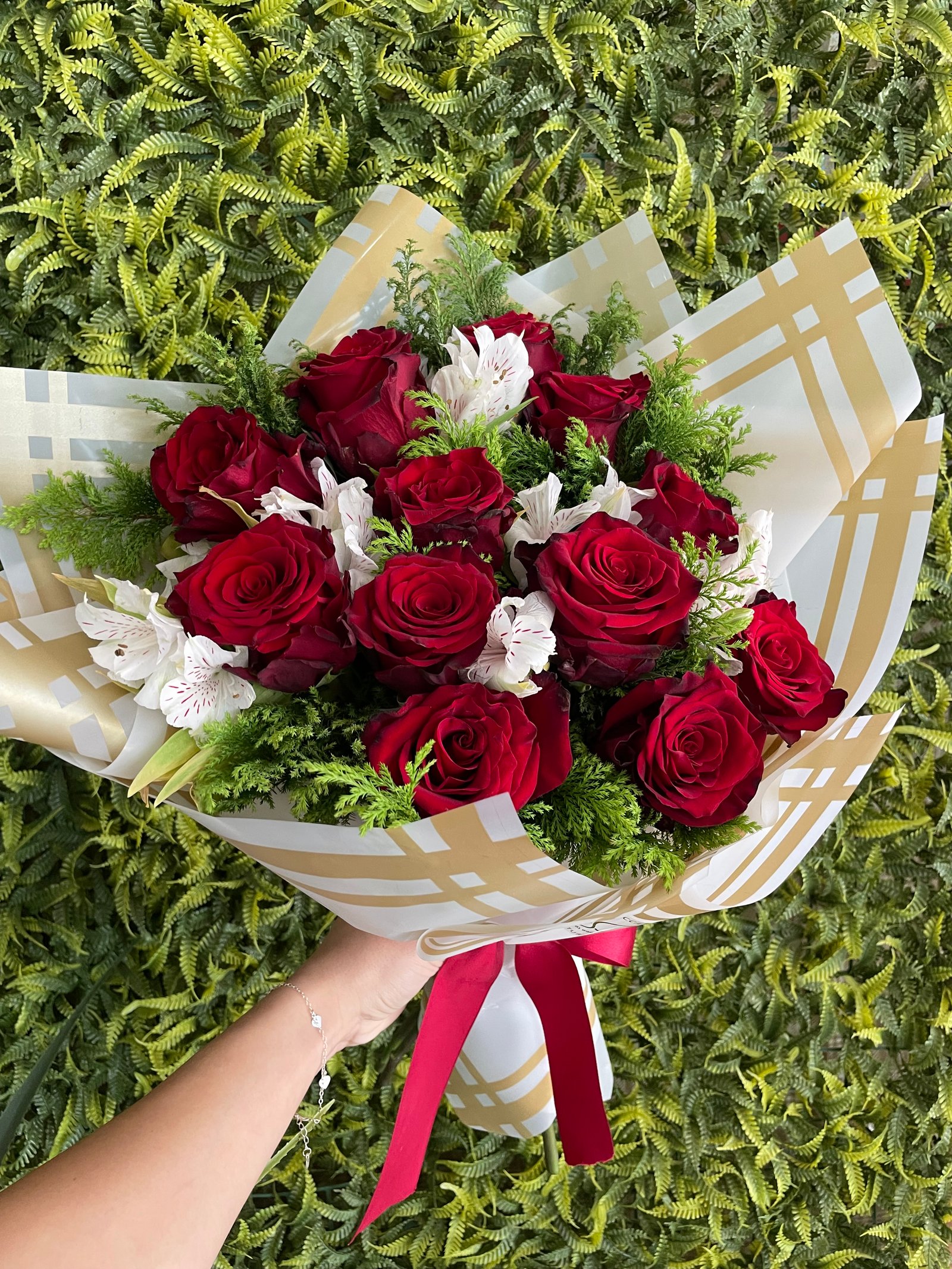 Foto do produto Buquê 12 rosas